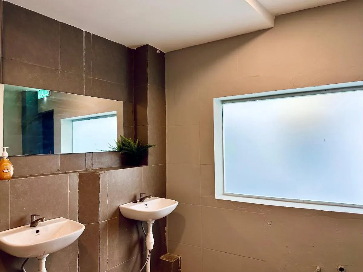 Feriehus Armenian Guest House By Lolz For 22Pax George Town